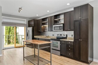 1360 Peter Haughton Way in Atlanta, GA - Building Photo - Building Photo