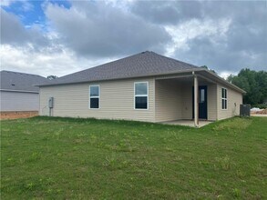 2834 W Emil Dr in Fayetteville, AR - Building Photo - Building Photo