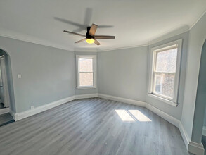 1824 W Hood Ave in Chicago, IL - Building Photo - Interior Photo