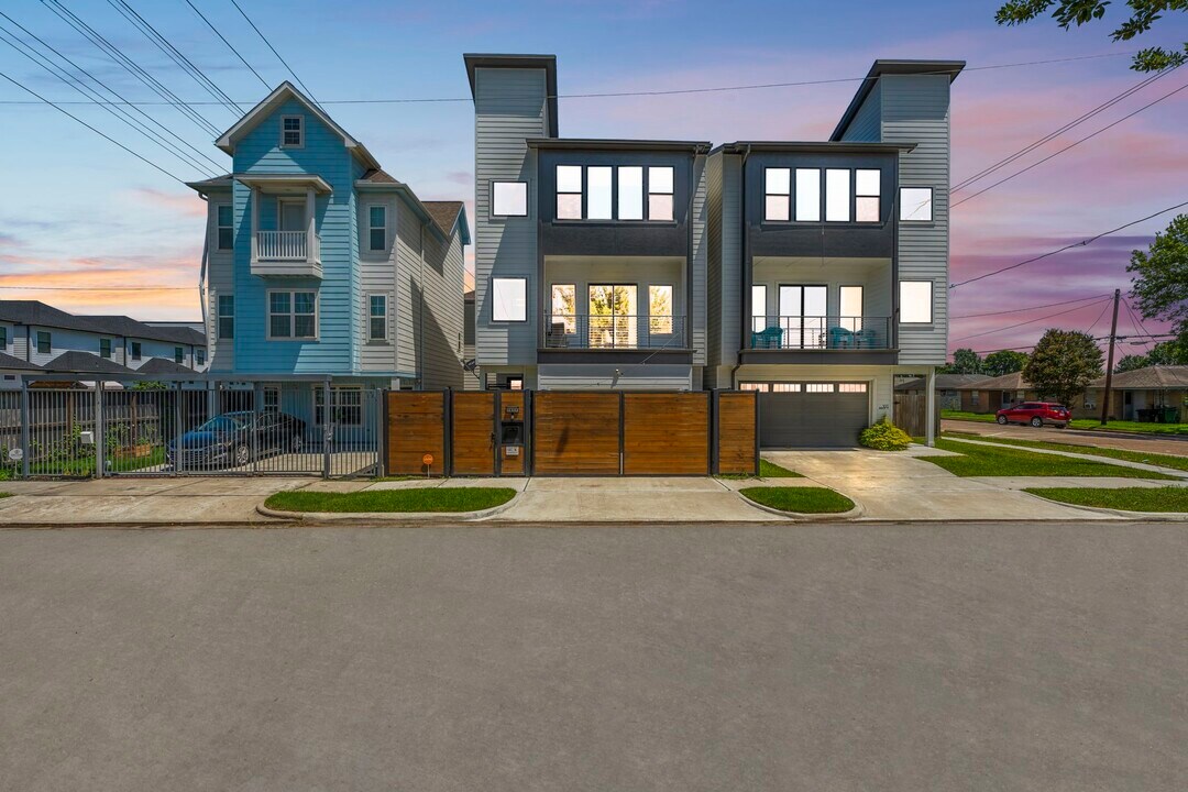 1615 Bigelow St in Houston, TX - Building Photo