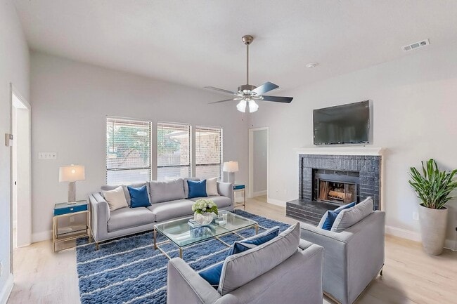 property at 2513 McKensie Ln