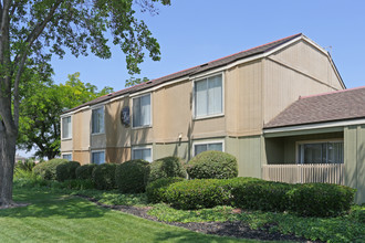 Fox Hollow in Porterville, CA - Foto de edificio - Building Photo