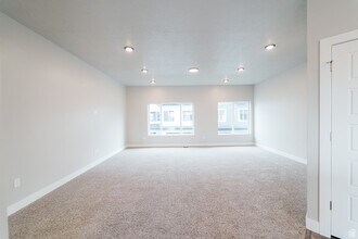 663 E 730 N in Hyrum, UT - Building Photo - Building Photo