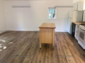 29955 River Rd in Cloverdale, CA - Building Photo - Building Photo