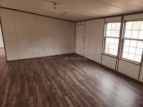 17 Misty Mountain Way in Candler, NC - Building Photo - Building Photo