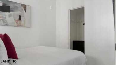 632 Howard Rd SE, Unit 331 in Washington, DC - Foto de edificio - Building Photo