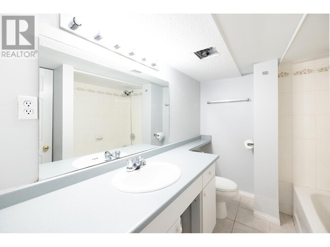 153 W 64th Ave