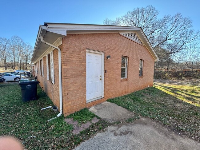 128 Woodland Ave in Shelby, NC - Building Photo - Building Photo