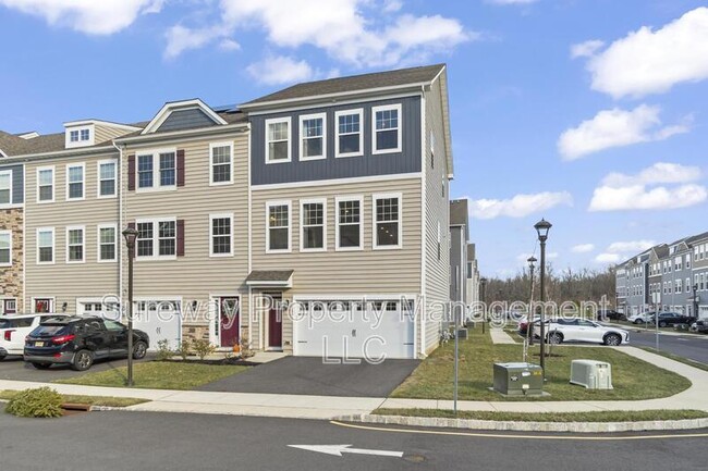 2 Verona Ln in Mount Laurel, NJ - Building Photo - Building Photo