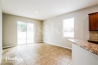 6308 Twin Bridges Dr in Zephyrhills, FL - Building Photo - Building Photo