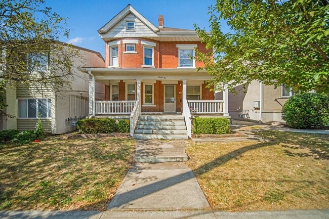 property at 92 E 11th Ave