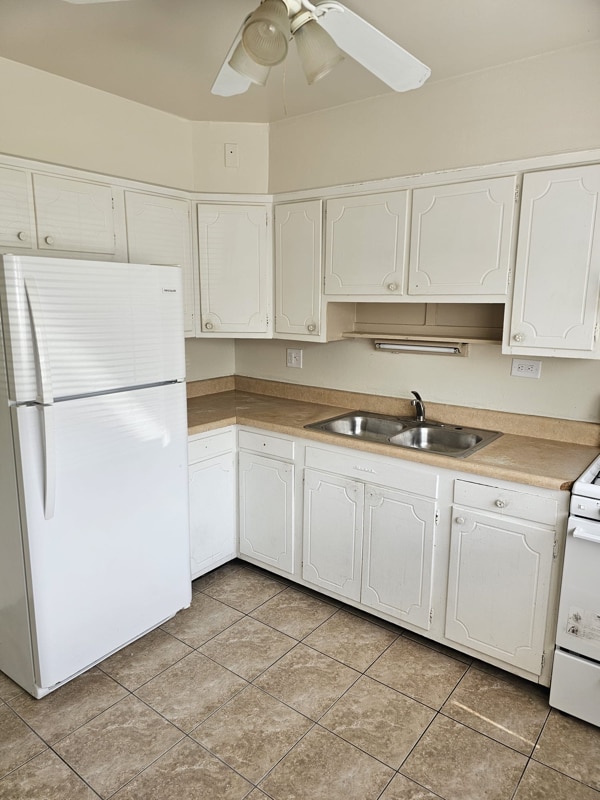 320 W Dale Dr in Addison, IL - Building Photo - Building Photo