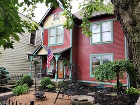 239 E 11th St in Indianapolis, IN - Building Photo