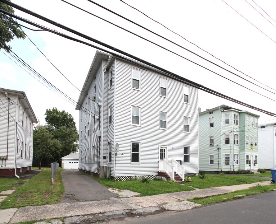 291 High St in New Britain, CT - Building Photo