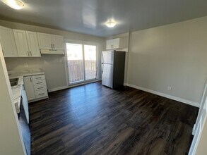 225 Queen St in Sarnia, ON - Building Photo - Building Photo