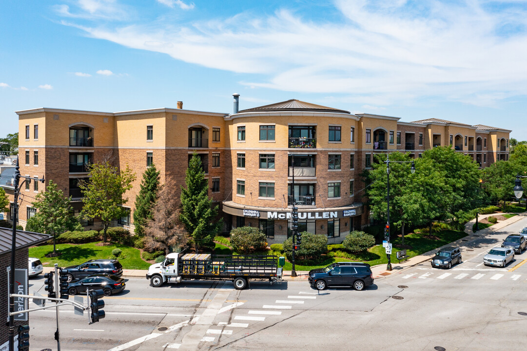 6400 N Northwest Hwy in Chicago, IL - Building Photo