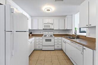 1250 S Miami Ave, Unit 2209 in Miami, FL - Building Photo - Building Photo
