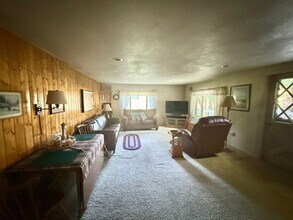 20211 W Pine Springs Rd in Cheney, WA - Building Photo - Building Photo