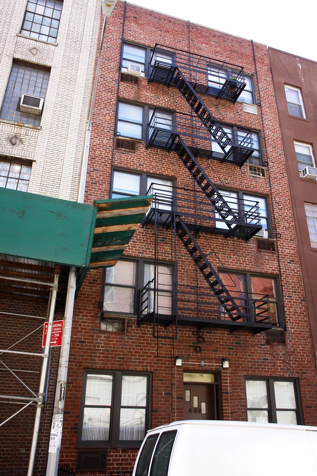 446 W 55th St in New York, NY - Building Photo - Building Photo