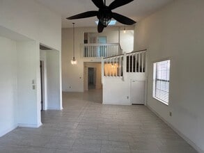 340 Brown Pelican Dr in Daytona Beach, FL - Building Photo - Building Photo