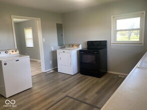 931 Pushville Rd in Greenwood, IN - Building Photo - Building Photo