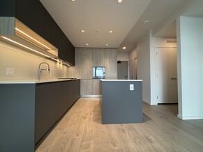 6808 Minoru Blvd in Richmond, BC - Building Photo - Building Photo