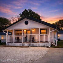435 10th Pl S in Jacksonville Beach, FL - Building Photo