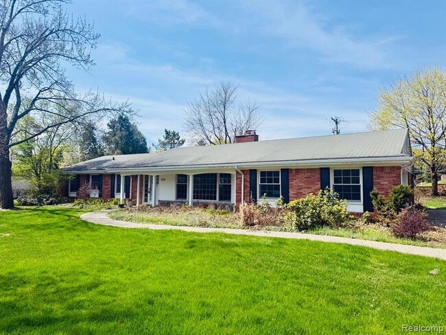 property at 5730 Burnham Rd
