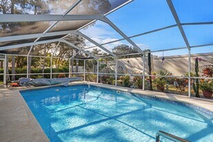 6461 Ocean Pines Ln in Spring Hill, FL - Building Photo