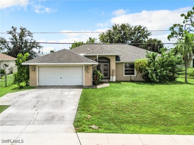 1726 Trafalgar Pkwy in Cape Coral, FL - Building Photo - Building Photo