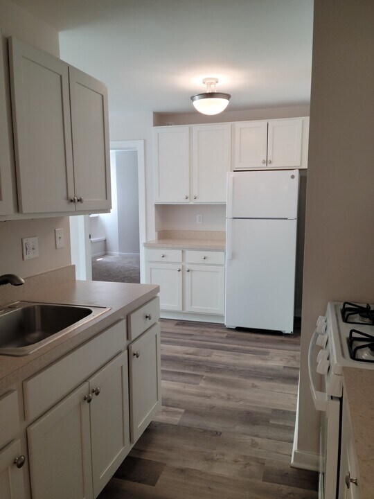 Dolphin Square Apartments Photo