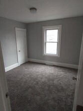 68 Lyons St in Springfield, MA - Building Photo - Building Photo