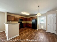 261 Emerald Isle Dr photo'
