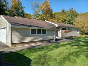 31 Bastian Rd in Rochester, NY - Building Photo - Building Photo