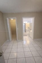 7866 NW 174th St in Hialeah, FL - Building Photo - Building Photo