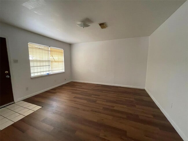 property at 4823 Shreveport Blvd