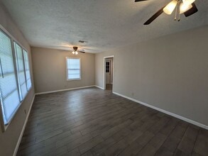 2306 Butler Dr in Orange, TX - Building Photo - Building Photo