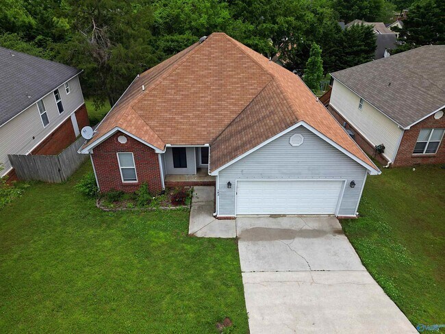 183 Hollington Dr NE in Huntsville, AL - Building Photo - Building Photo