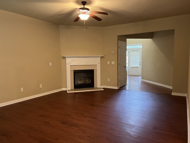 5775 Weddington Dr in Cumming, GA - Building Photo - Building Photo