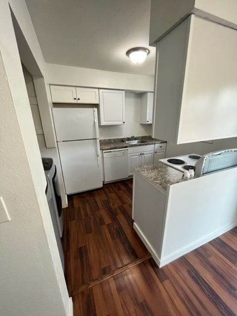 2305 E Hartson Ave, Unit 2305