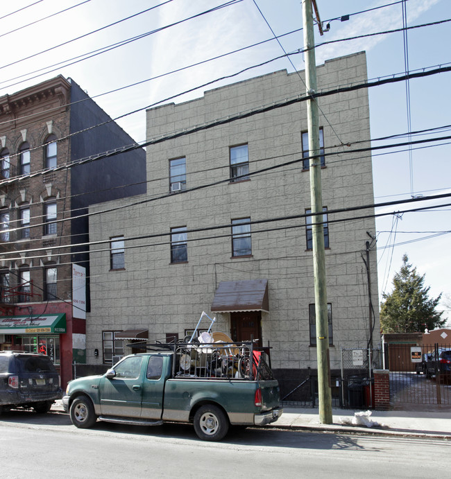 567-569 Palisade Ave in Jersey City, NJ - Building Photo - Building Photo