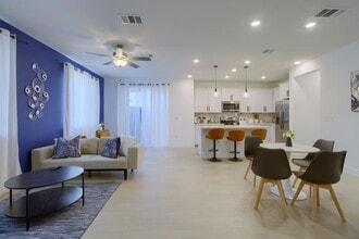 2123 Sieber Dr in Woodland, CA - Foto de edificio - Building Photo