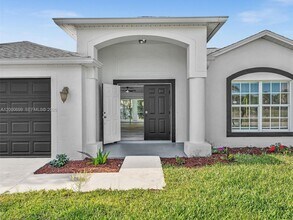 2022 NW 9th Terrace in Cape Coral, FL - Building Photo - Building Photo