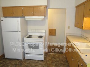 656 Iowa Ave W in St. Paul, MN - Building Photo - Building Photo