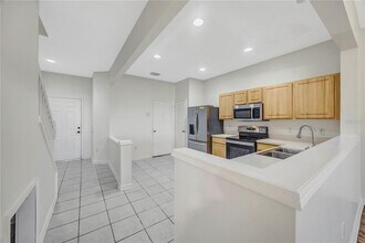 5004 Barnstead Dr in Riverview, FL - Building Photo - Building Photo