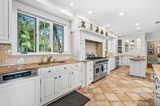 2 Lincoln House Point in Swampscott, MA - Building Photo - Building Photo