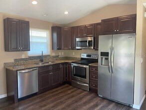 3857 Almond Ave in Sarasota, FL - Building Photo - Building Photo