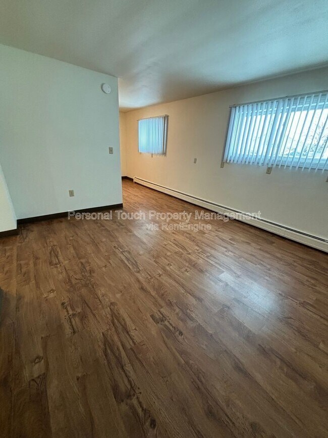 132 6th Ave N in Casselton, ND - Building Photo - Building Photo