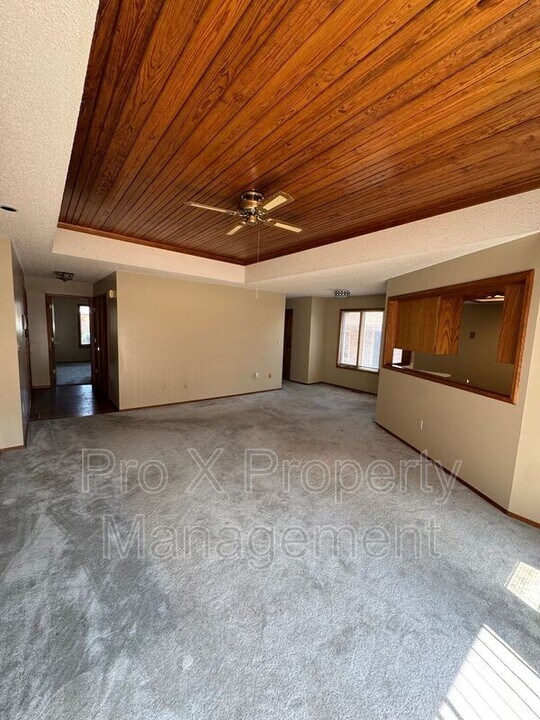 510 E Elm St in Springfield, MO - Building Photo
