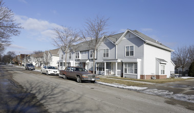 Parkwest Townhouses in Milwaukee, WI - Building Photo - Building Photo